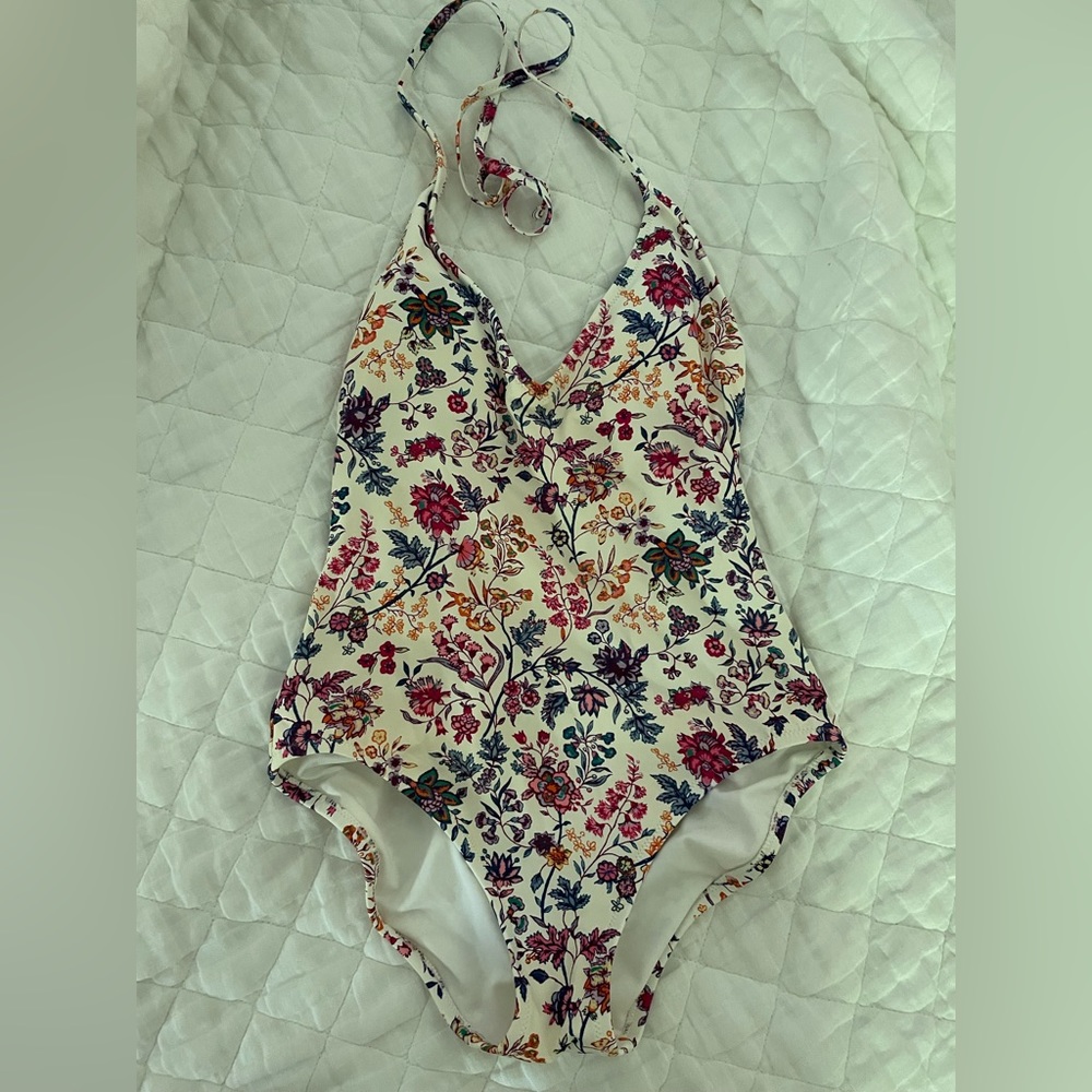 Gap floral halter one piece swimsuit. Size S